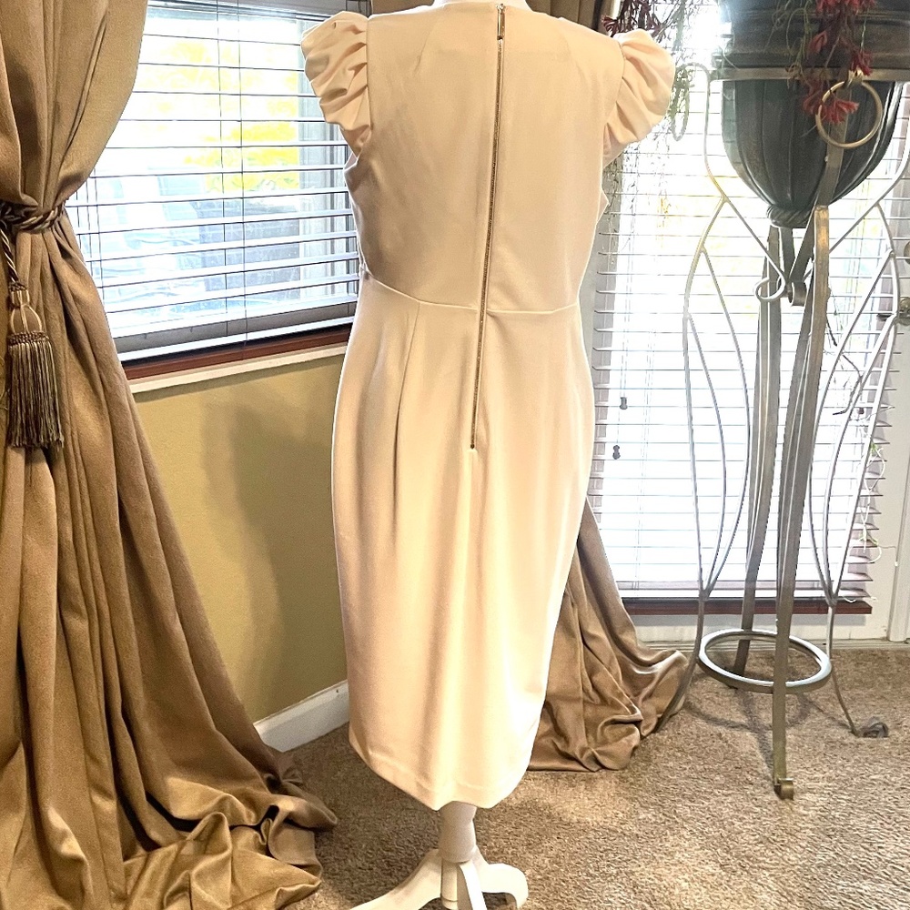 Dress - Picture 3 of 9